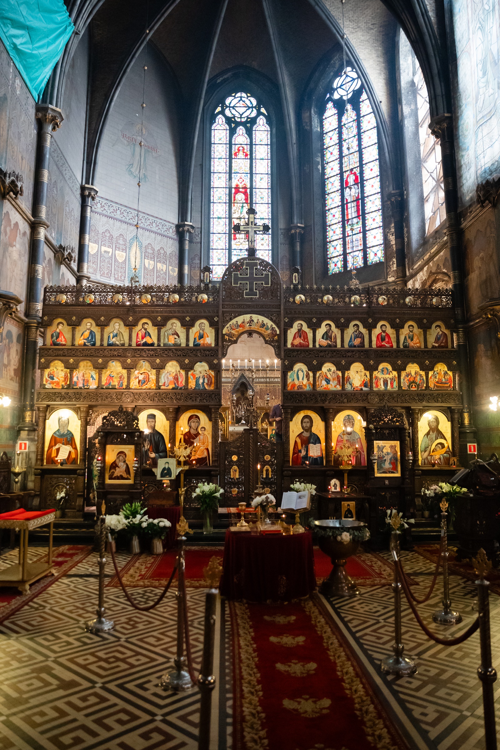 European wedding weekend in Westerlo, Belgium at a Romanian Orthodox Church